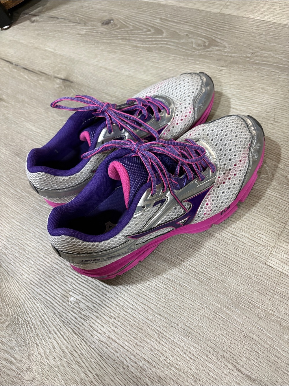 Mizuno Wave Legend 3 running shoes